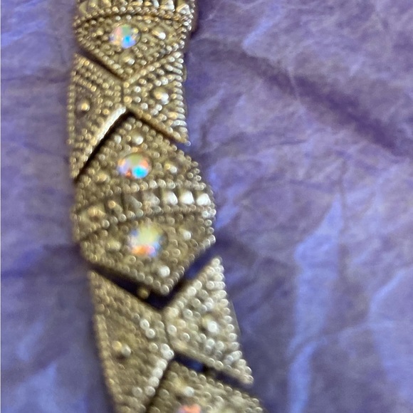 Gold tone Necklace - Picture 2 of 3